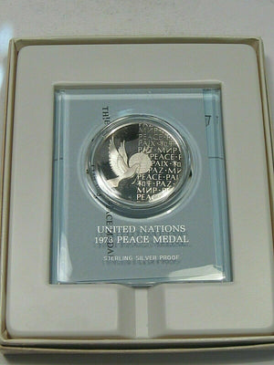 United Nations 1973 PEACE Medal Sterling Silver Proof w/ Case/Box.  #9451